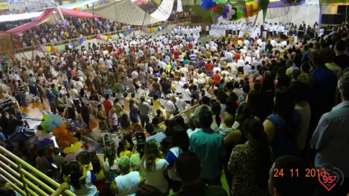 Cerco de Jericó atrai milhares de fiéis em Caarapó.