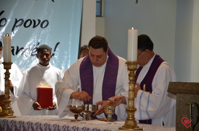 Dom Redovino celebra missa inaugural da paróquia São Francisco