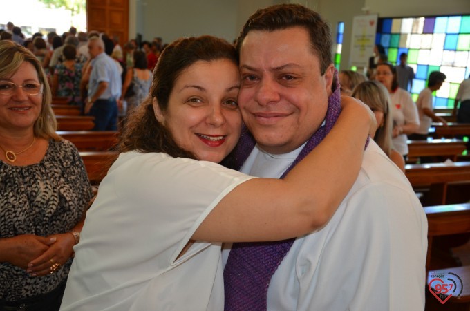 Dom Redovino celebra missa inaugural da paróquia São Francisco
