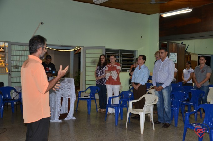 Rádio Coração realiza confraternização com voluntários, em Itaporã