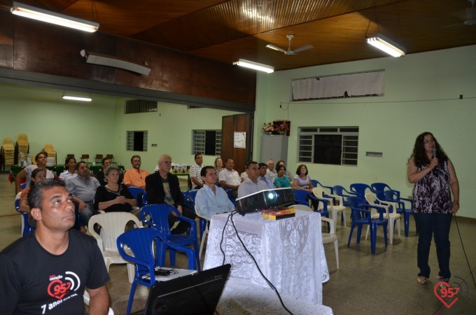 Rádio Coração realiza confraternização com voluntários, em Itaporã