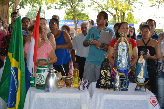 Frei Eterson celebra missa caacupê na praça paraguaia