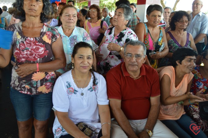Frei Eterson celebra missa caacupê na praça paraguaia