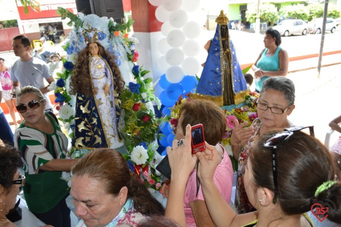 Frei Eterson celebra missa caacupê na praça paraguaia