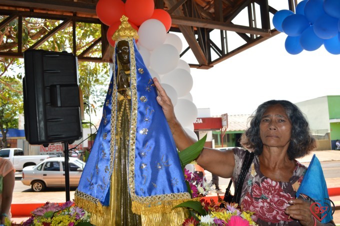 Frei Eterson celebra missa caacupê na praça paraguaia