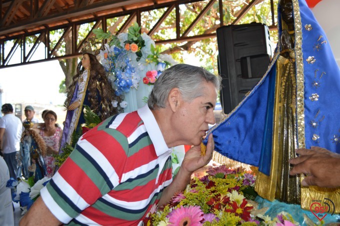 Frei Eterson celebra missa caacupê na praça paraguaia
