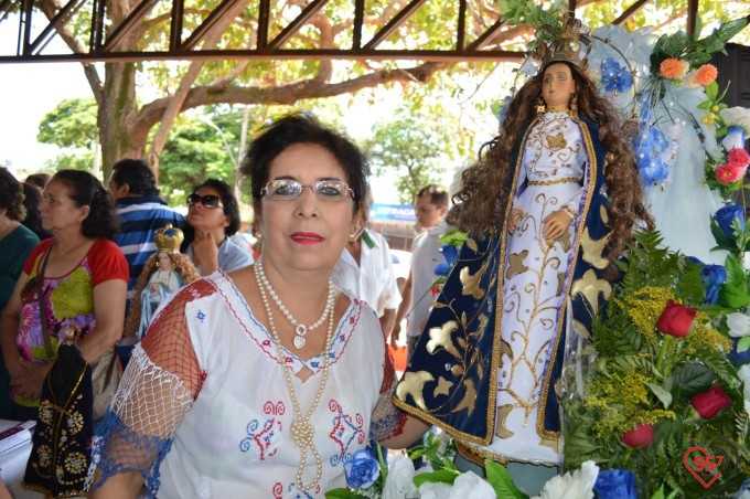 Frei Eterson celebra missa caacupê na praça paraguaia
