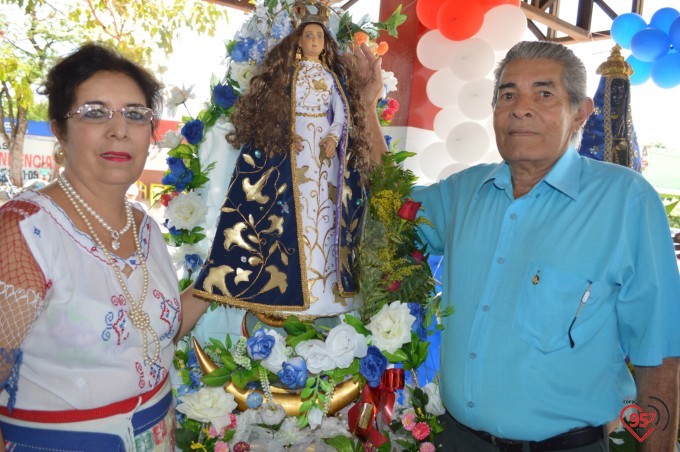 Frei Eterson celebra missa caacupê na praça paraguaia