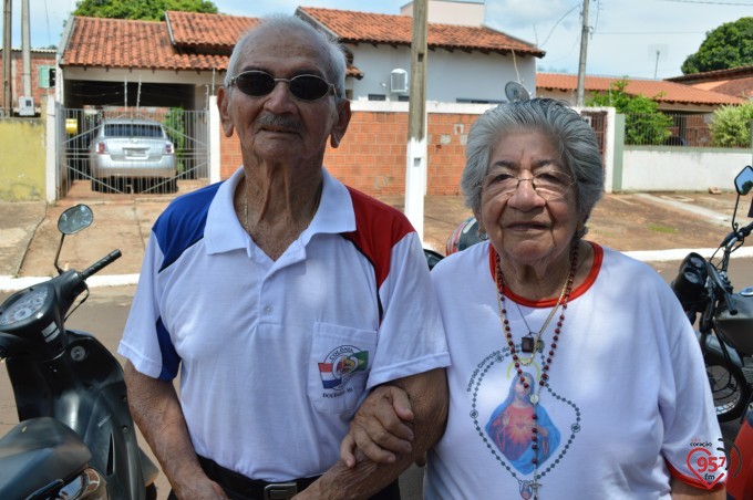 Frei Eterson celebra missa caacupê na praça paraguaia