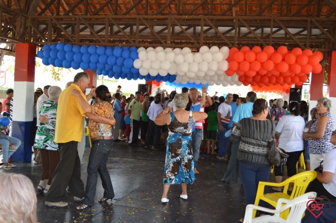 Frei Eterson celebra missa caacupê na praça paraguaia