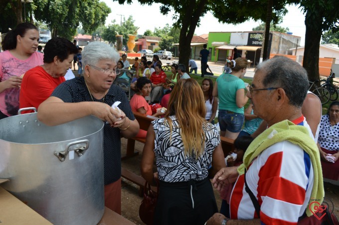 Frei Eterson celebra missa caacupê na praça paraguaia