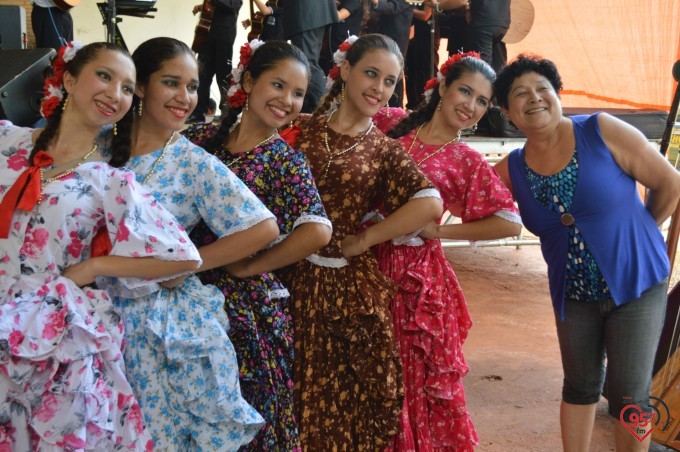 Frei Eterson celebra missa caacupê na praça paraguaia