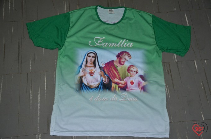 Camisetas da Rádio Coração FM, alusivas ao Natal. Adquira a sua!