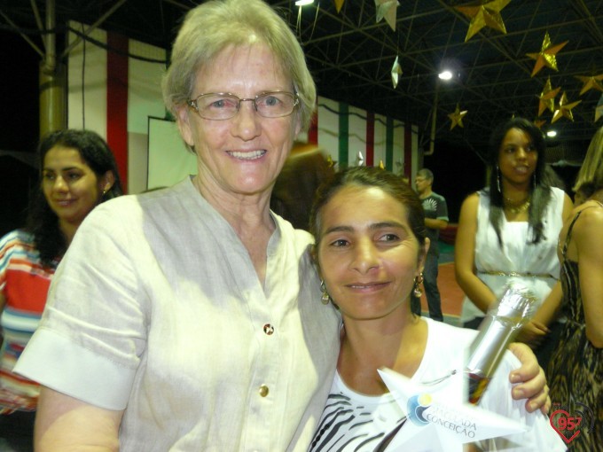 Escola Imaculada Conceição fecha 2013 com noite de confraternização