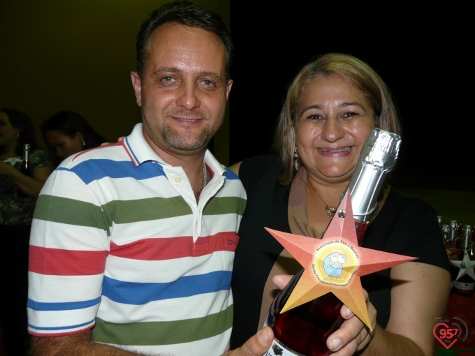 Escola Imaculada Conceição fecha 2013 com noite de confraternização