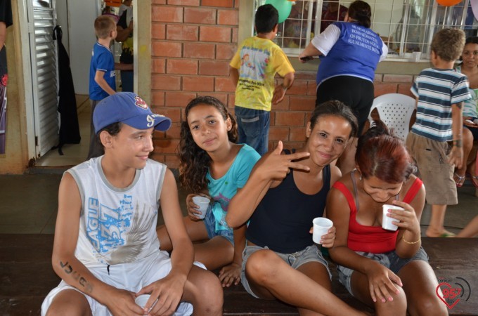 Grupo Israel faz confraternização com crianças no Santuário Pe. Pio