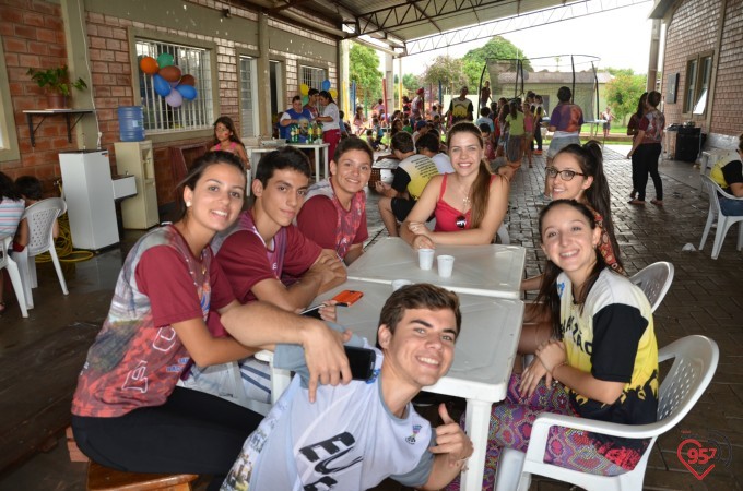Grupo Israel faz confraternização com crianças no Santuário Pe. Pio