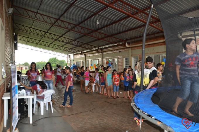 Grupo Israel faz confraternização com crianças no Santuário Pe. Pio