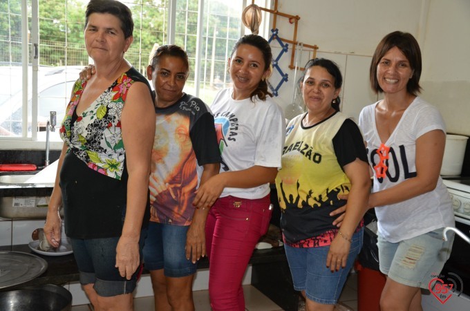 Grupo Israel faz confraternização com crianças no Santuário Pe. Pio