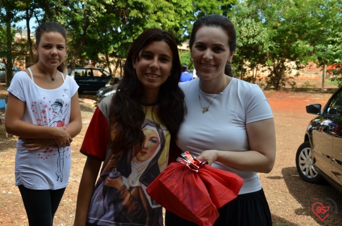 Missa dos 10 anos do Coral Santa Clara e entrega de presentes as crianças