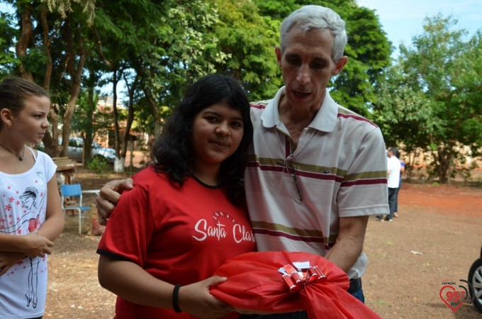 Missa dos 10 anos do Coral Santa Clara e entrega de presentes as crianças