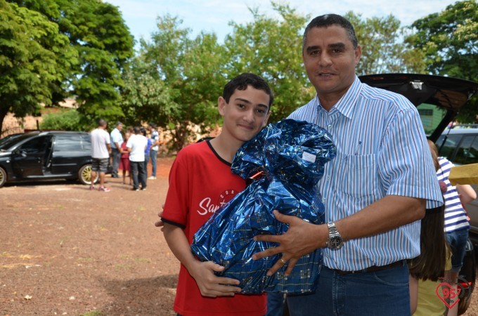 Missa dos 10 anos do Coral Santa Clara e entrega de presentes as crianças