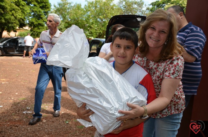 Missa dos 10 anos do Coral Santa Clara e entrega de presentes as crianças