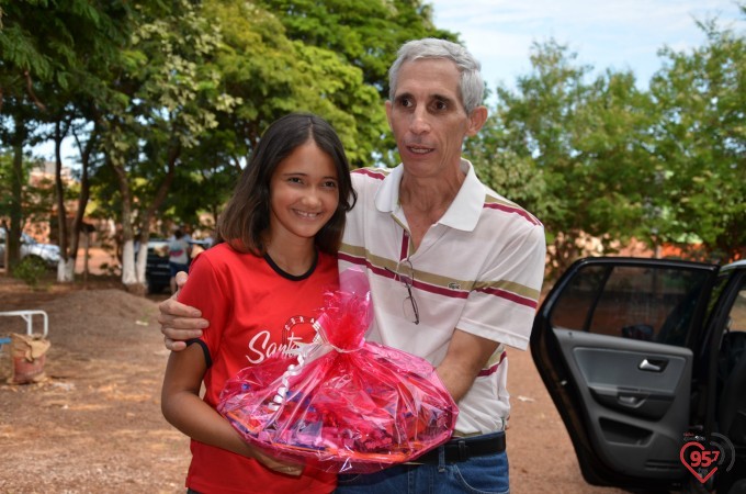 Missa dos 10 anos do Coral Santa Clara e entrega de presentes as crianças