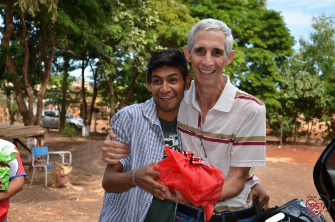 Missa dos 10 anos do Coral Santa Clara e entrega de presentes as crianças