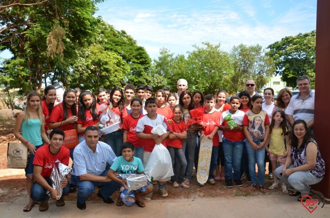 Missa dos 10 anos do Coral Santa Clara e entrega de presentes as crianças