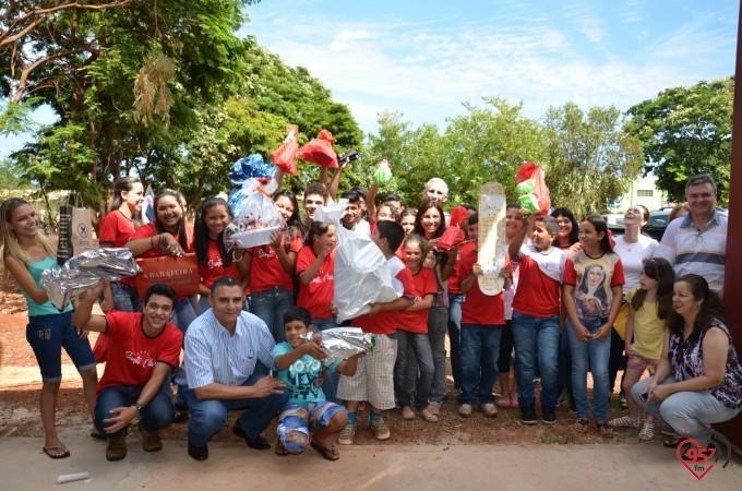 Missa dos 10 anos do Coral Santa Clara e entrega de presentes as crianças