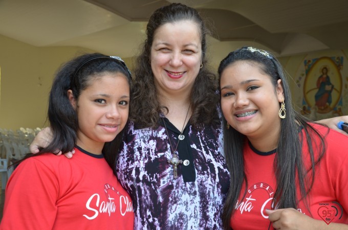 Missa dos 10 anos do Coral Santa Clara e entrega de presentes as crianças