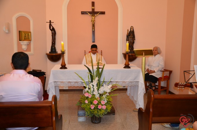 Cintia Sanabria e Guilherme Marchiolli se casam na capela Santa Clara