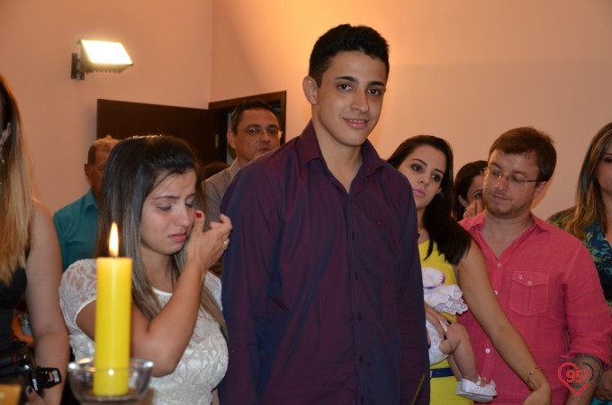 Cintia Sanabria e Guilherme Marchiolli se casam na capela Santa Clara