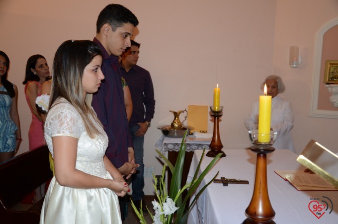 Cintia Sanabria e Guilherme Marchiolli se casam na capela Santa Clara
