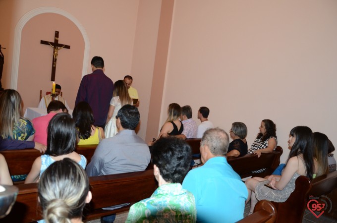 Cintia Sanabria e Guilherme Marchiolli se casam na capela Santa Clara