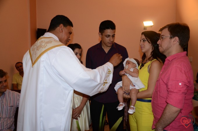 Cintia Sanabria e Guilherme Marchiolli se casam na capela Santa Clara