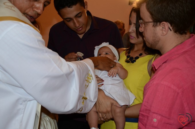 Cintia Sanabria e Guilherme Marchiolli se casam na capela Santa Clara