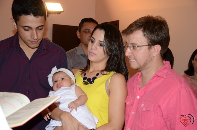 Cintia Sanabria e Guilherme Marchiolli se casam na capela Santa Clara