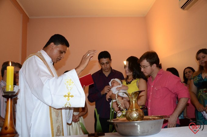 Cintia Sanabria e Guilherme Marchiolli se casam na capela Santa Clara