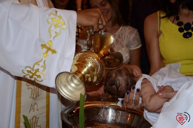 Cintia Sanabria e Guilherme Marchiolli se casam na capela Santa Clara