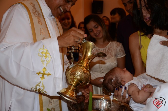 Cintia Sanabria e Guilherme Marchiolli se casam na capela Santa Clara