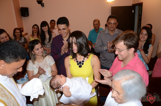 Cintia Sanabria e Guilherme Marchiolli se casam na capela Santa Clara