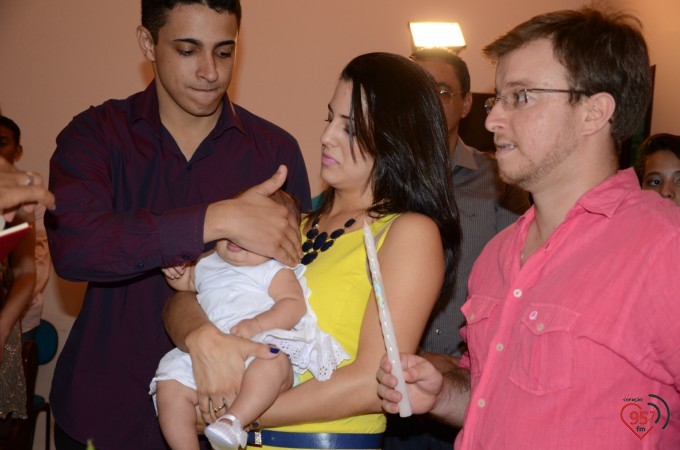 Cintia Sanabria e Guilherme Marchiolli se casam na capela Santa Clara