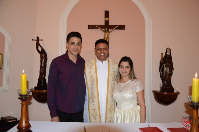 Cintia Sanabria e Guilherme Marchiolli se casam na capela Santa Clara