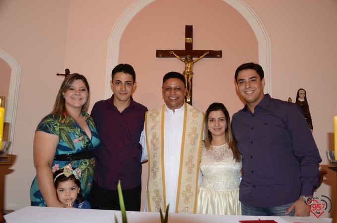 Cintia Sanabria e Guilherme Marchiolli se casam na capela Santa Clara