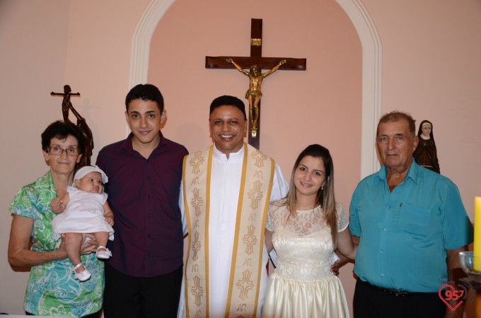 Cintia Sanabria e Guilherme Marchiolli se casam na capela Santa Clara