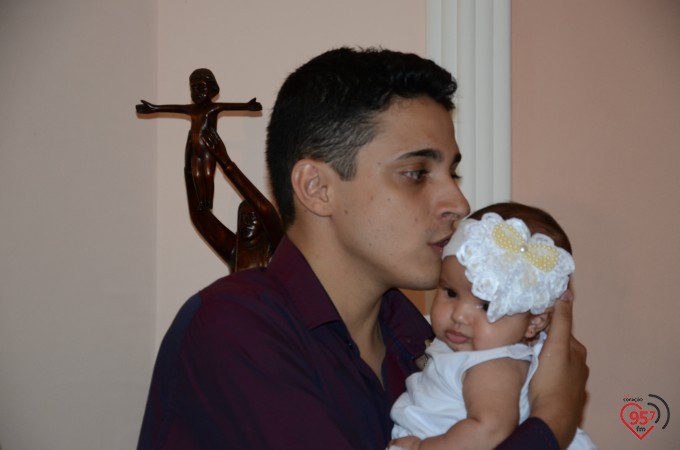 Cintia Sanabria e Guilherme Marchiolli se casam na capela Santa Clara