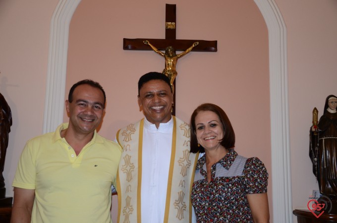 Cintia Sanabria e Guilherme Marchiolli se casam na capela Santa Clara