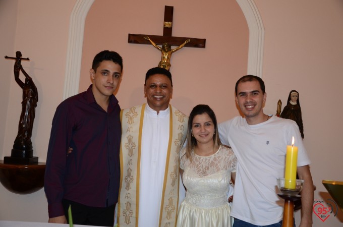 Cintia Sanabria e Guilherme Marchiolli se casam na capela Santa Clara